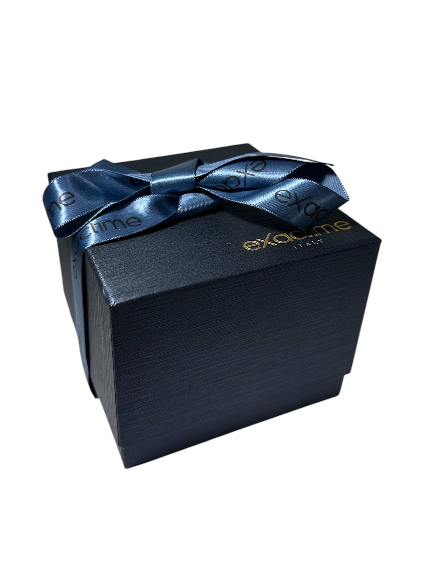 Caja Azul con Lazo y Pulsera de Acero Inoxidable - Un Regalo Encantador